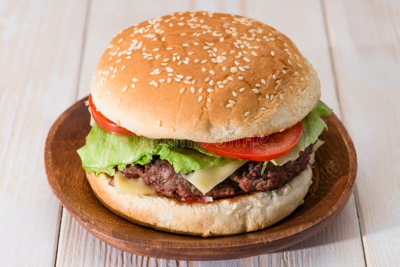 HAMBURGUESA CLÁSICA